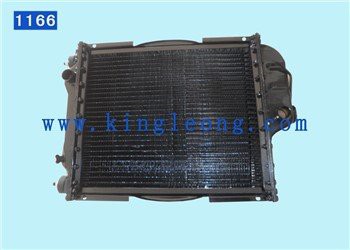 Parti del trattore MTZ 70Y-130010 Radiatore ad acqua